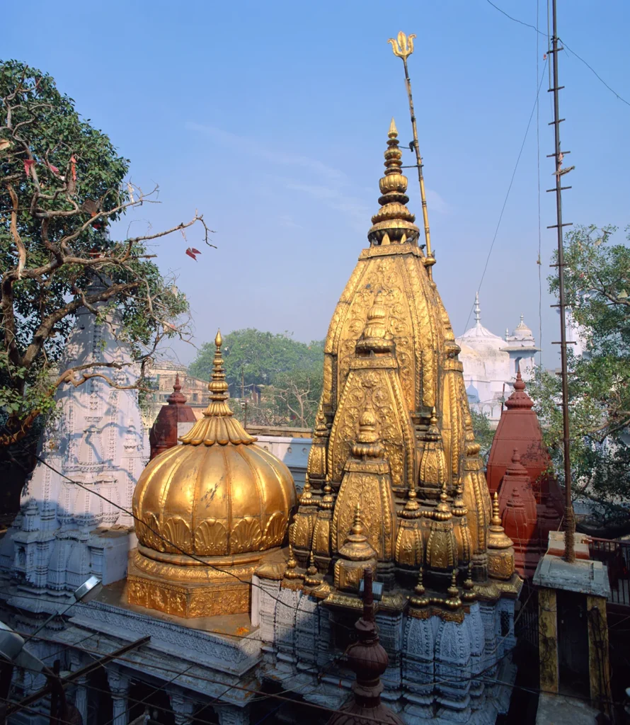 Religious-tours-in-India-Safariyo